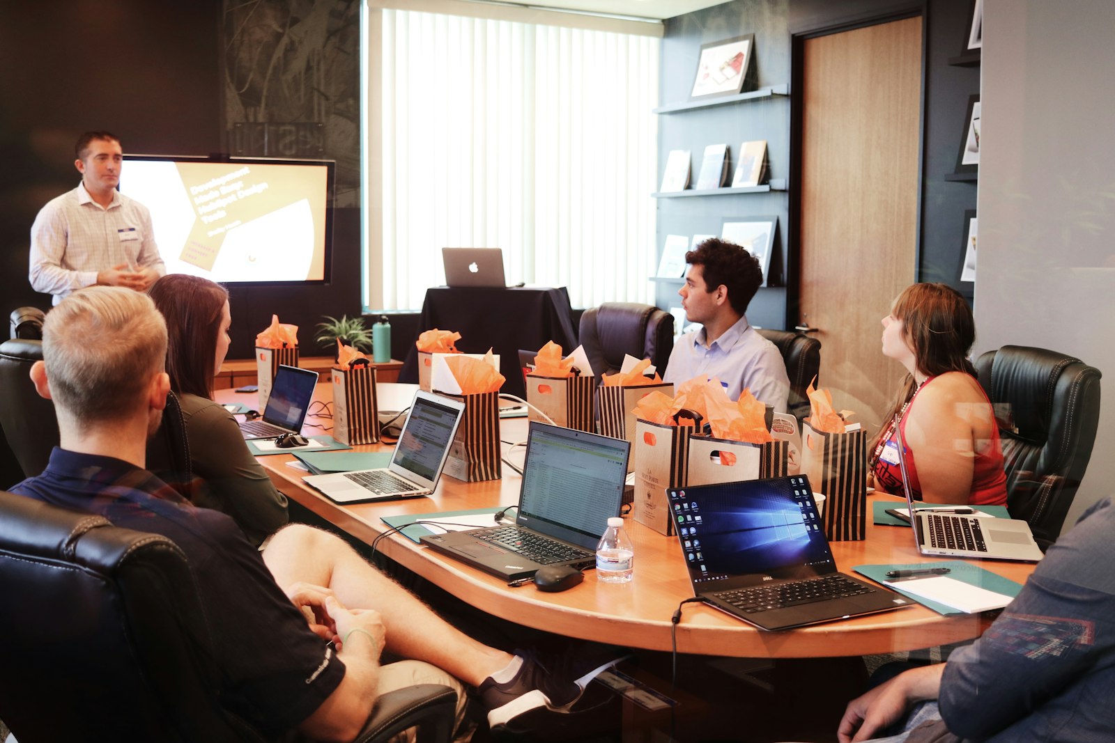 ReachDriveComp strategists leading a brand workshop session in the Orchard studio